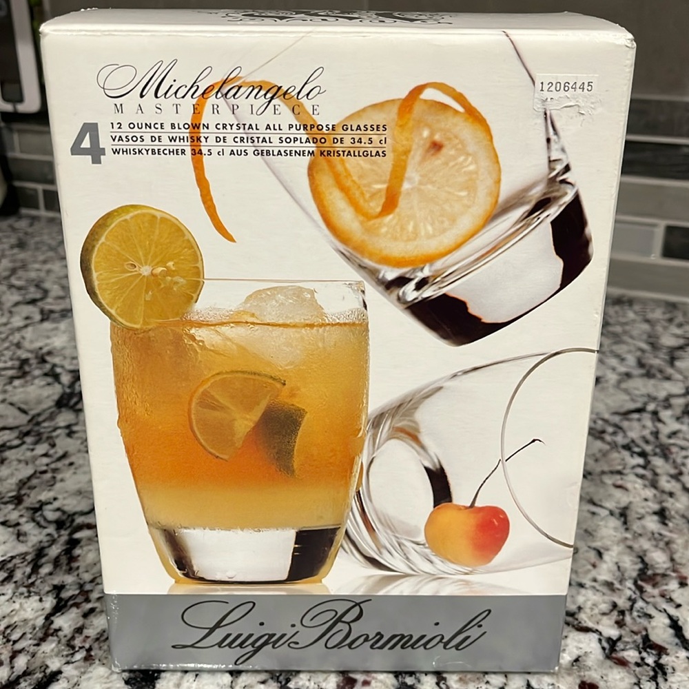 New in Box! Michaelangelo Masterpiece 4pc 12 Oz. Crystal Whiskey Glasses‎.